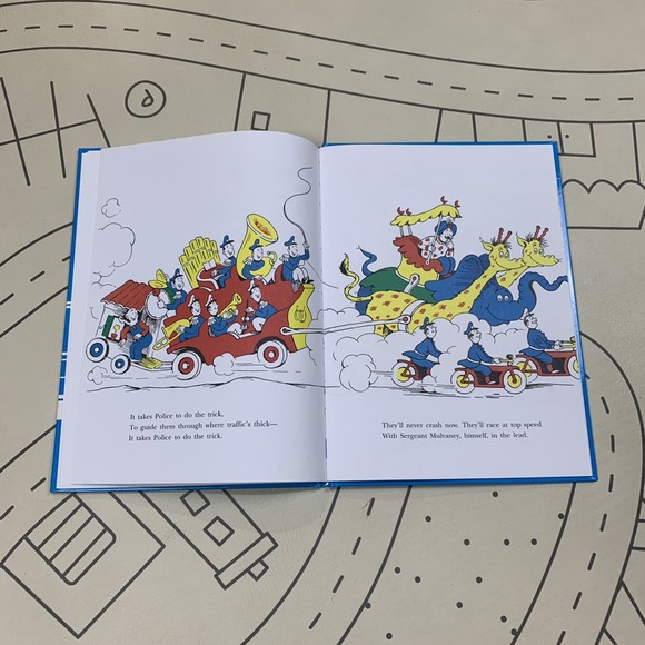 And to Think That I Saw It on Mulberry Street Book - Picture 3 of 3